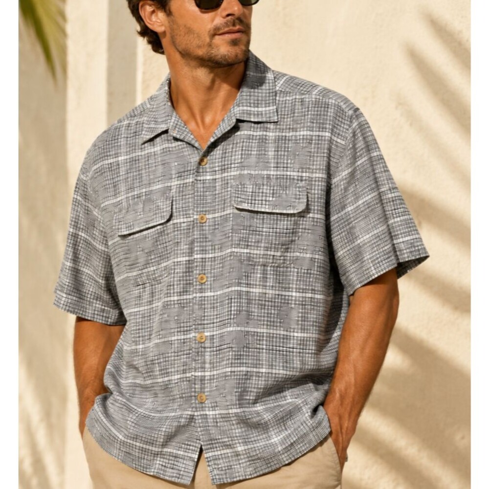 Tommy Bahama Men’s 100% Silk Hawaiian Gray Black Plaid Floral Camp Shirt Medium